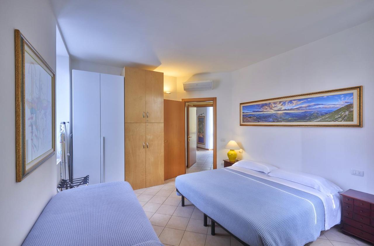 Апартаменты Casa Ferry Варенна Экстерьер фото